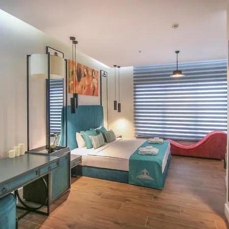 & Hotel 5*