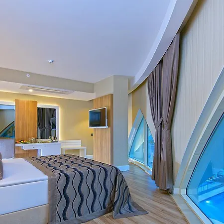 Hotel & 5*