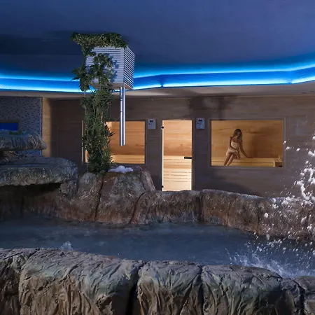 & Ξενοδοχείο