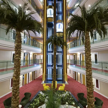 & Hotel 5*