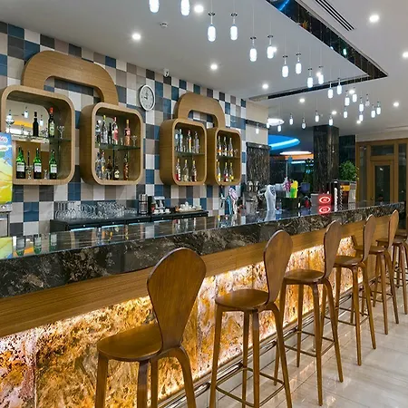 & Ξενοδοχείο