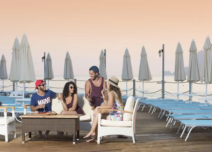 & Hotel 5*