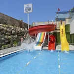 & אלאניה